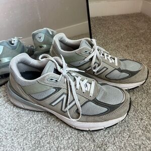 New Balance 990v5 gray size 10